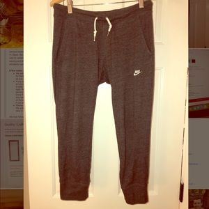 Nike 3/4 jogger pants